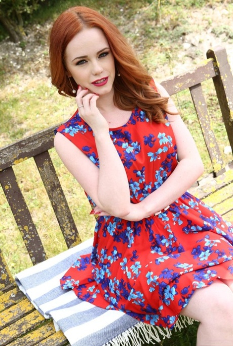 Ella Hughes hd herečka archiv