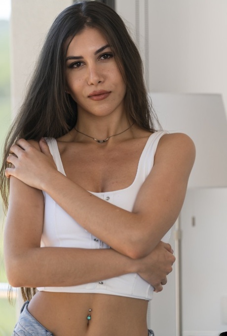 Anya Krey pěkná herečka fotky